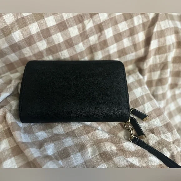 Calvin Klein Travel Wallet - Picture 5 of 5